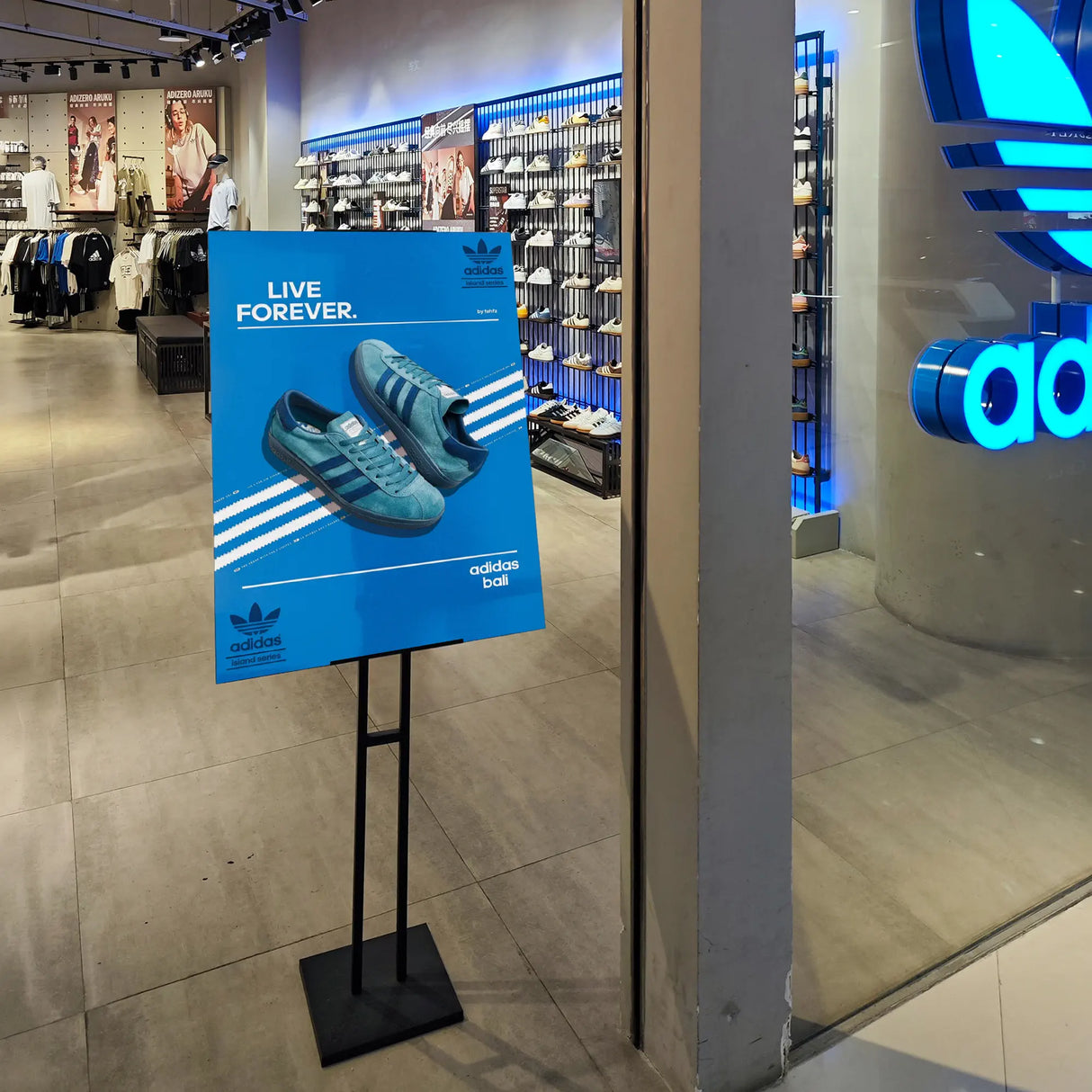 floor stand poster display for store interior